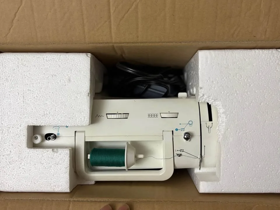 Singer 3342 Fashion Mate sewing machine image indicator(4)