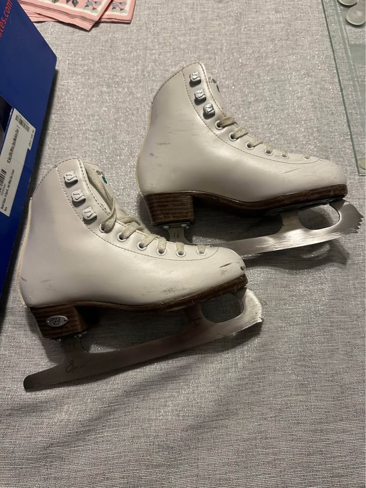 Ice skating for girls - photo 3