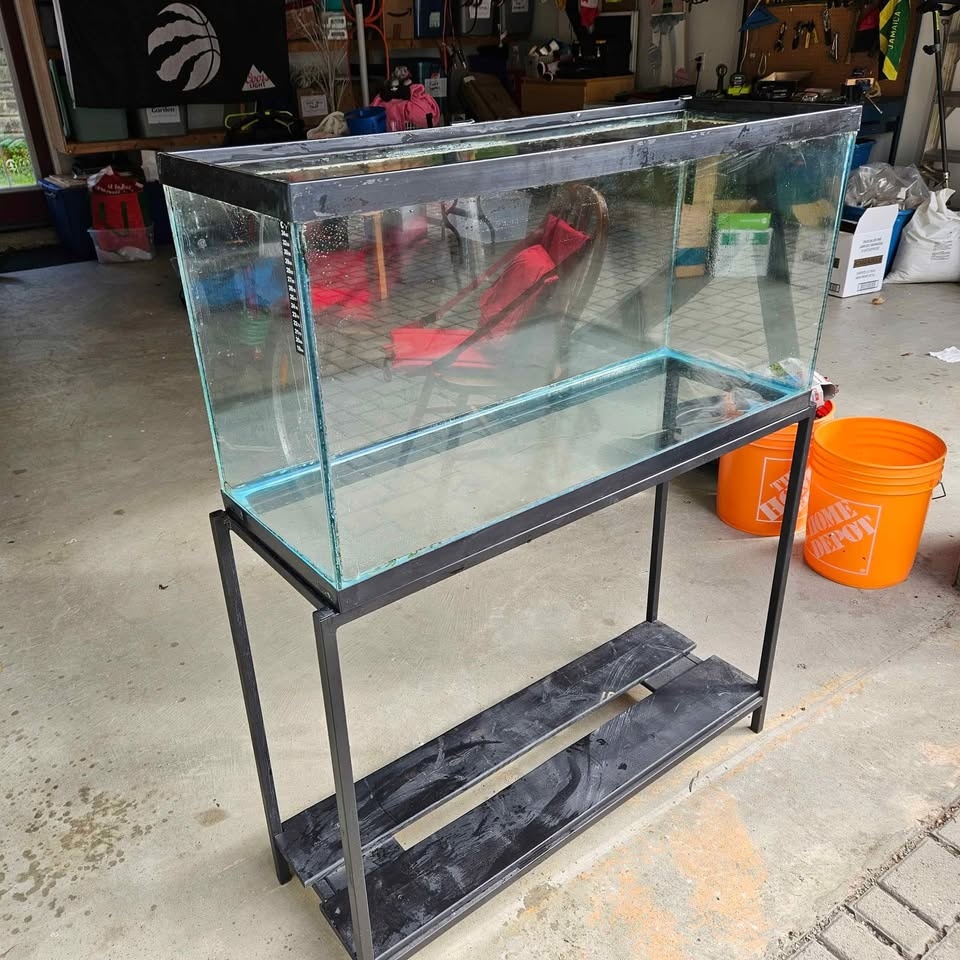 30 Gallon Aquarium complete set up and stand