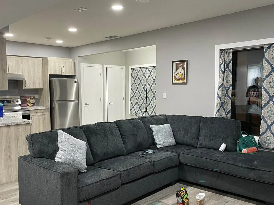 2 Beds 1 Bath - House image indicator(4)