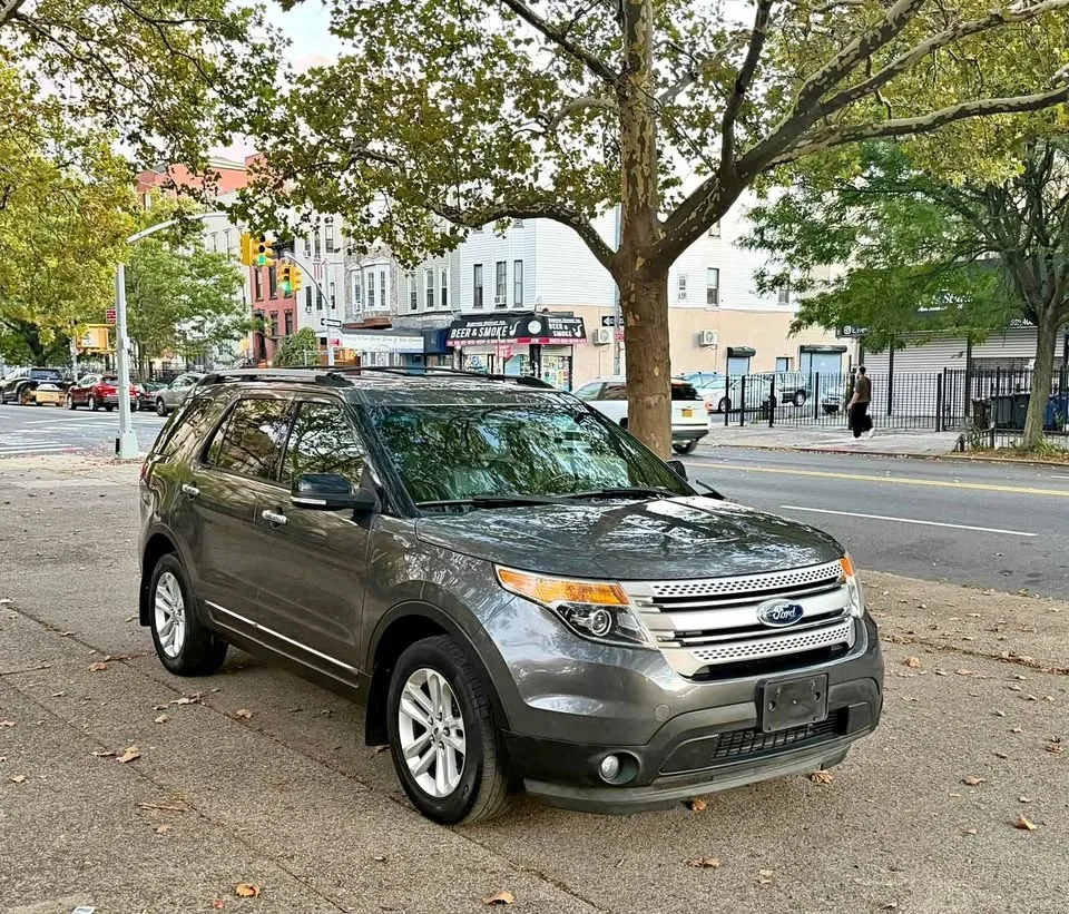 2015 Ford Explorer · XLT Sport Utility 4D