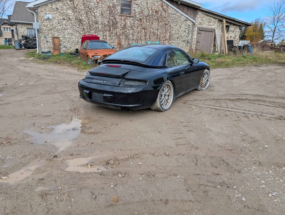 996.2 911 Carrera 4 Part Out *low milage parts* - photo 2