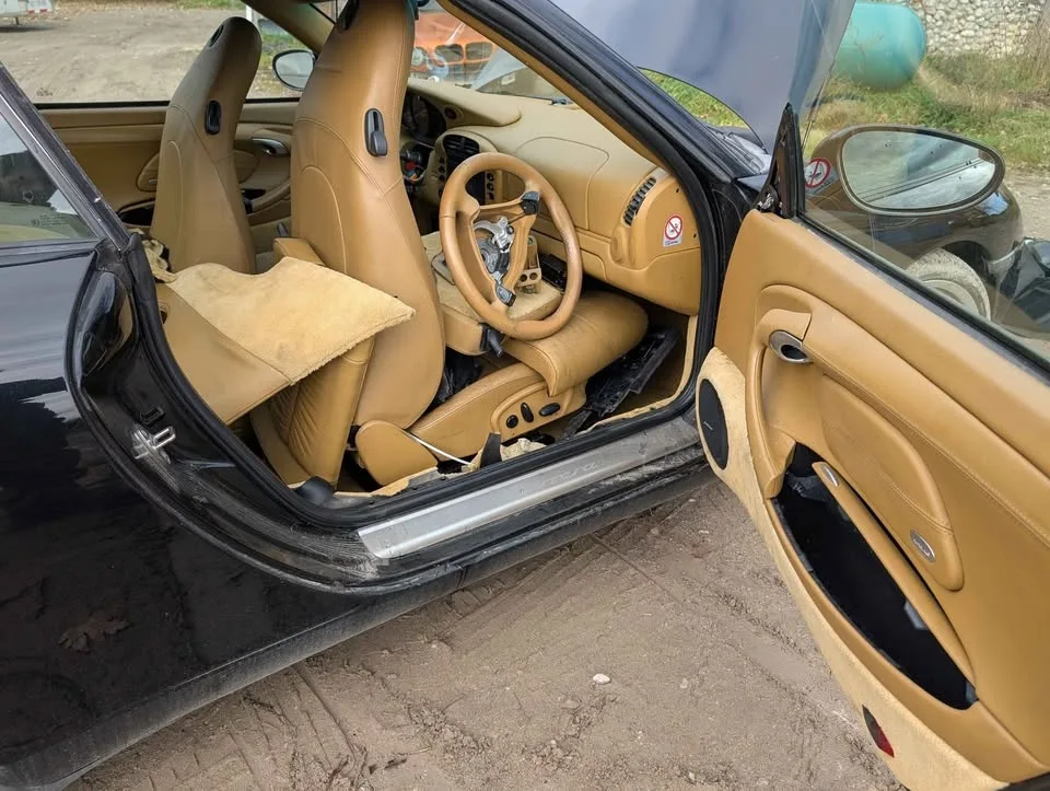 996.2 911 Carrera 4 Part Out *low milage parts* image indicator(4)