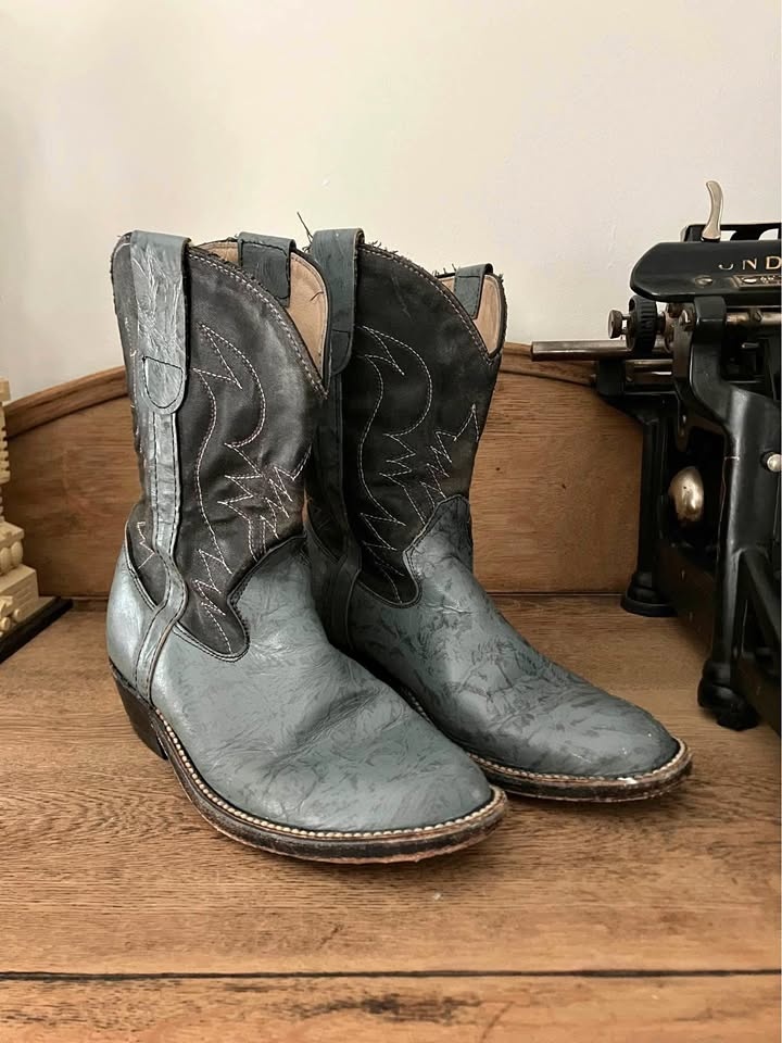 Vintage Kids Cowboy Boots approx size 1