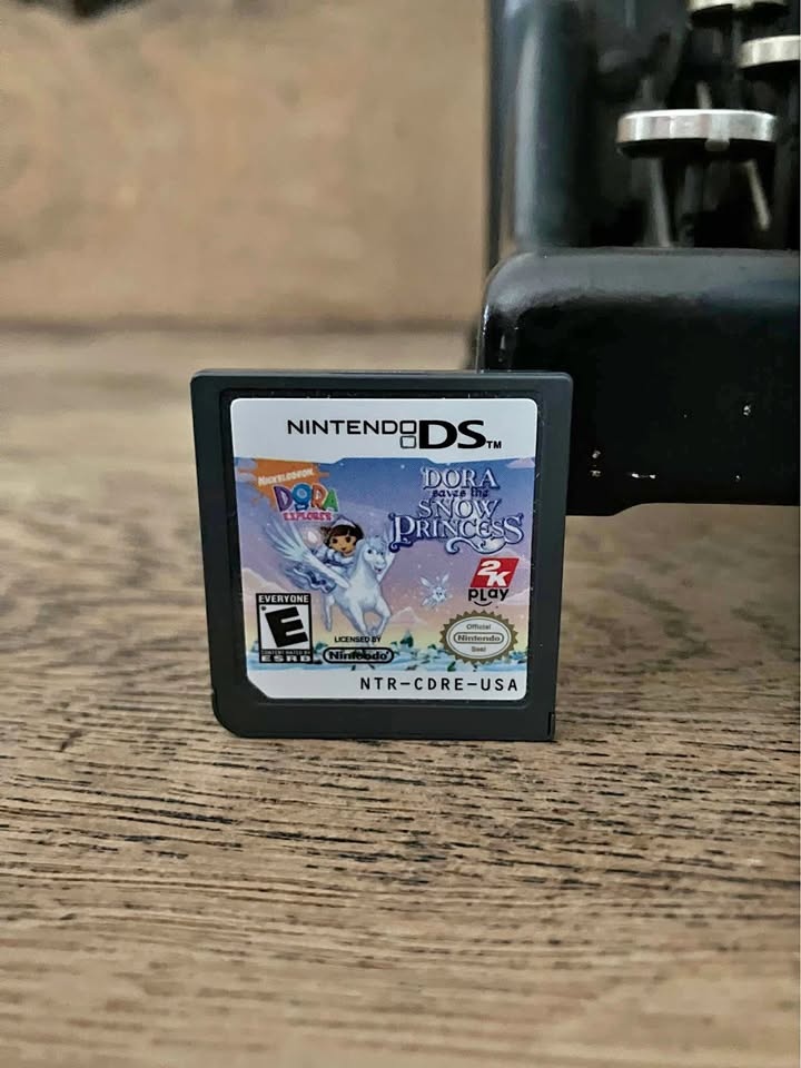 Dora the Explorer Dora Saves the Snow Princess (Nintendo DS)
