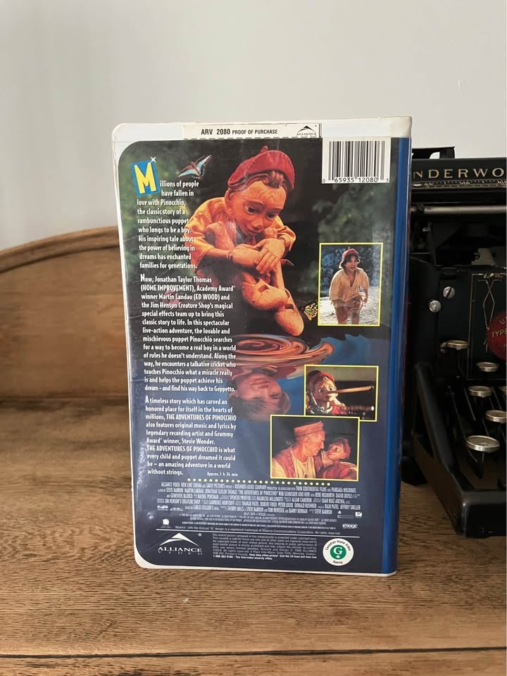 The Adventures of Pinocchio VHS - photo 2