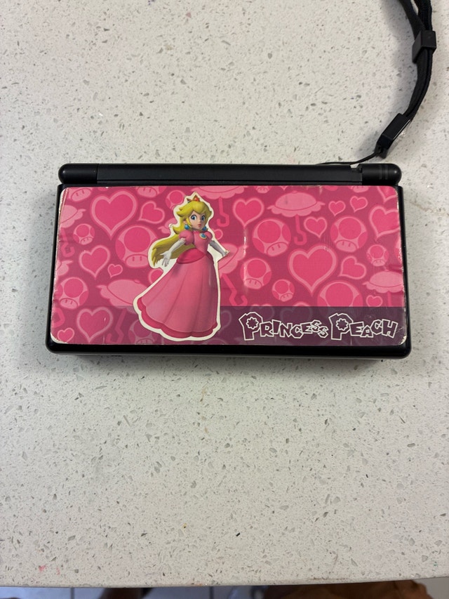 Nintendo DS Lite with 15 games