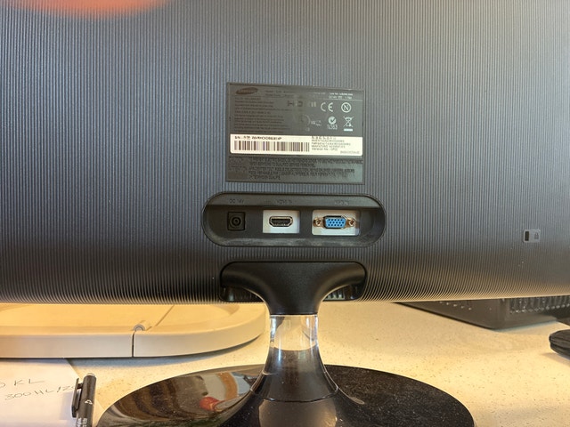 Samsung 23.6 inch LED* Monitor Series 3 (S24C300HL) - photo 2