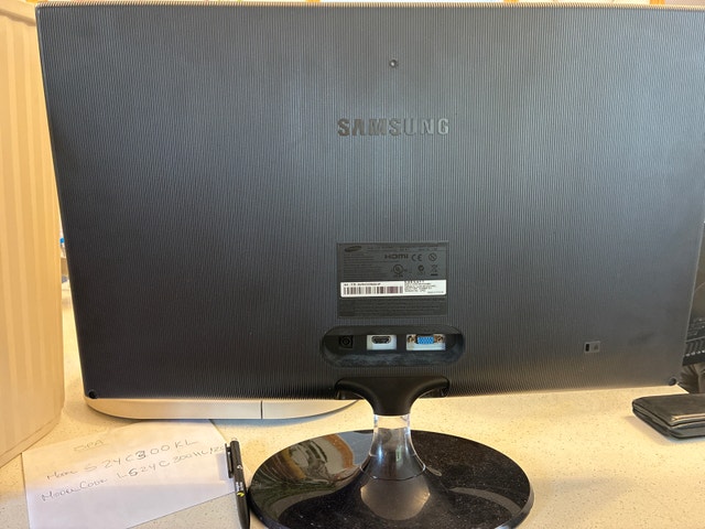 Samsung 23.6 inch LED* Monitor Series 3 (S24C300HL) - photo 3