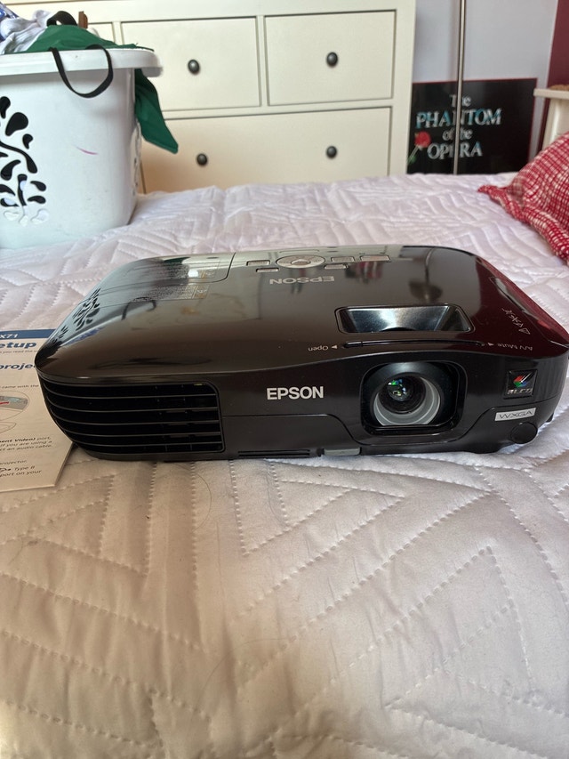 Epson EX71 LCD Projector