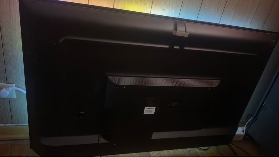 Onn 50” 4K HDR TV with Roku voice remote pro - photo 2