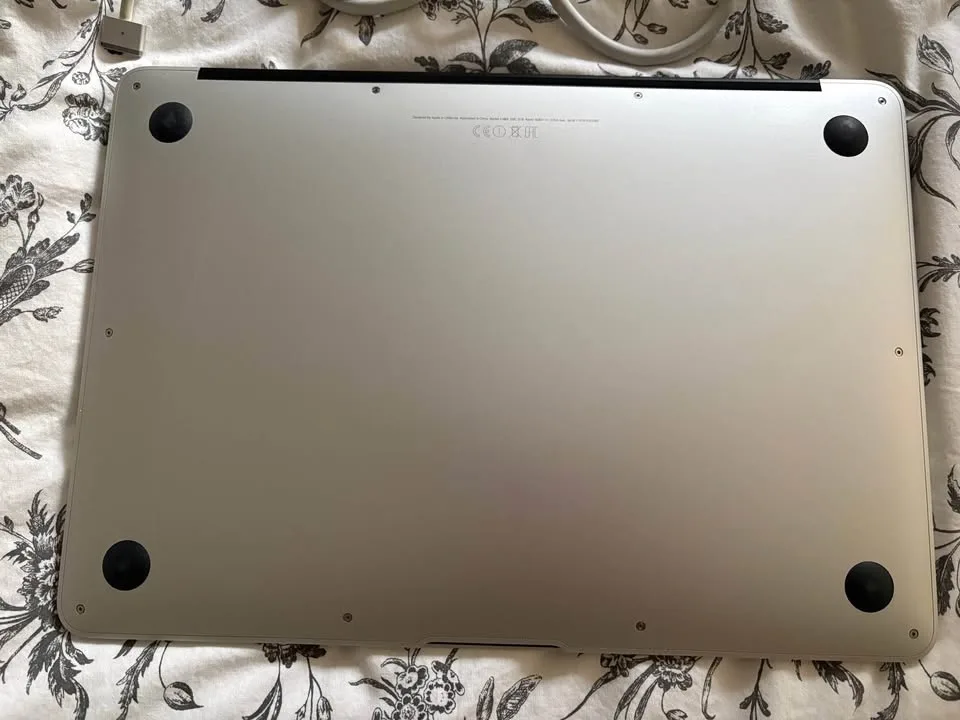 2017 Apple Macbook Air - Must go ASAP image indicator(3)