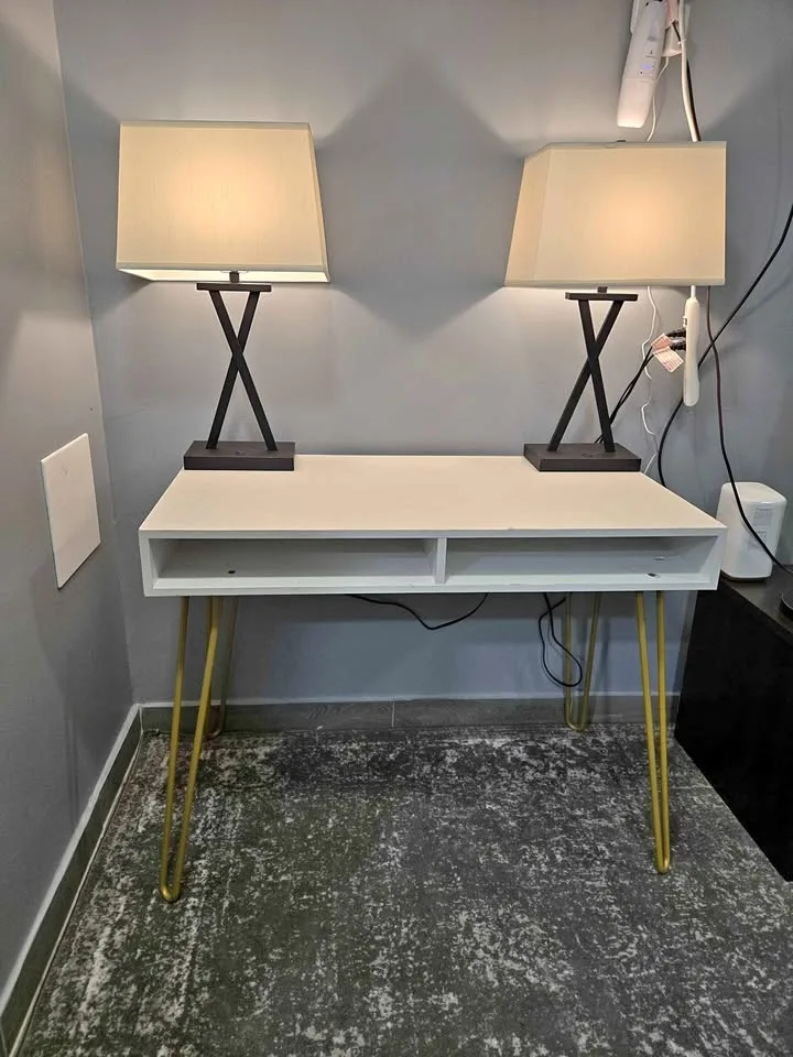 Modern desk, white , some paint details (see pics)