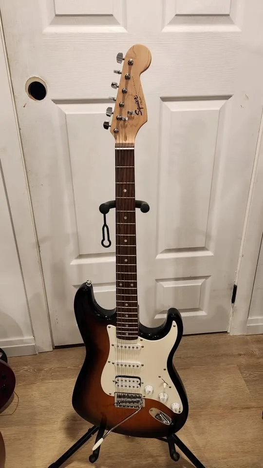 $250 Squier HSS Strat Electric Guitar - Sunburst image indicator(2)