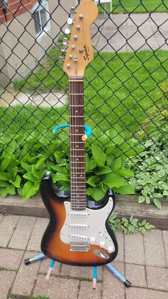 $240 Squier Bullet Stratocaster - Brown Sunburst - photo 2
