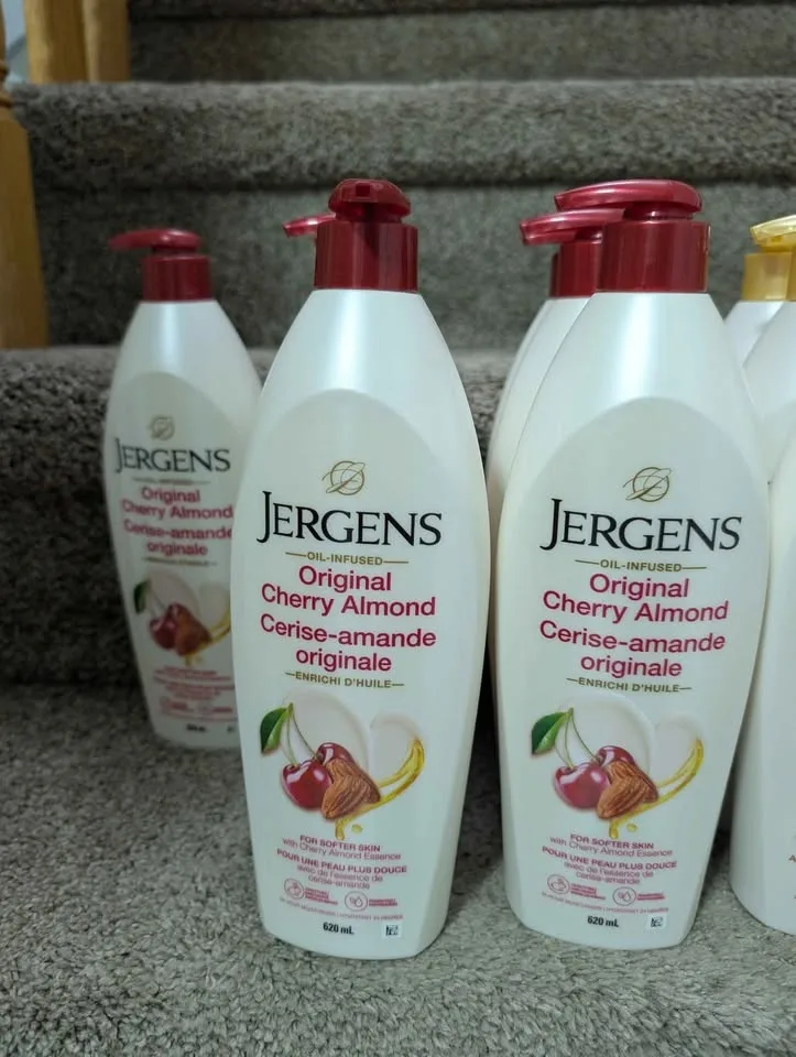 Jergens Lotion - 620 ml image indicator(2)