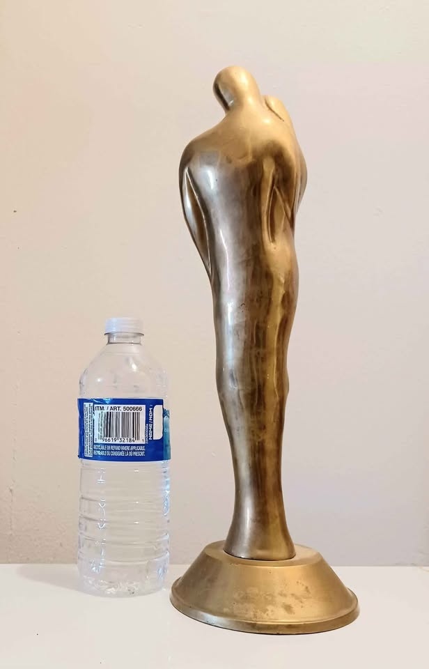 Mid Century Tall Brass Family Circle of Love Statue - photo 4
