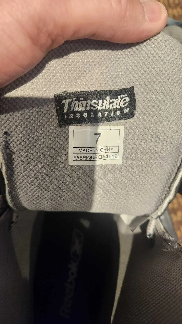 Kids Reebok Skates size 7 image indicator(2)