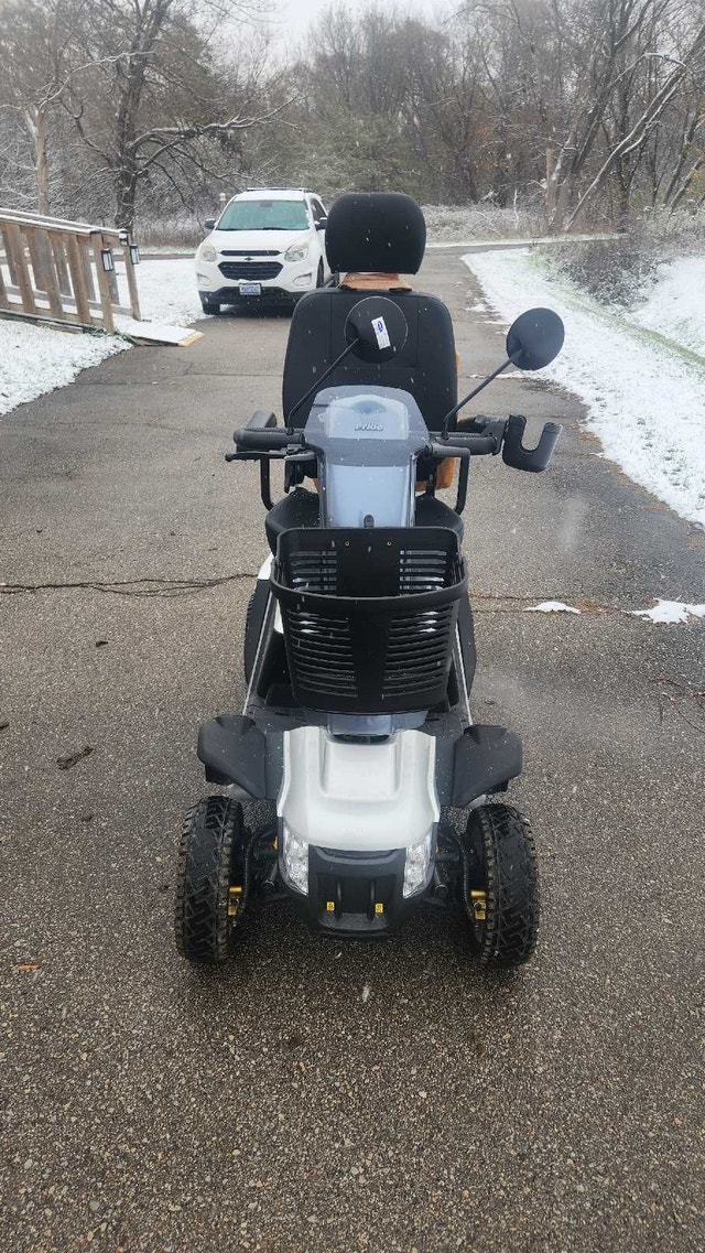 Pride Pursuit XL Scooter - Like New - photo 3
