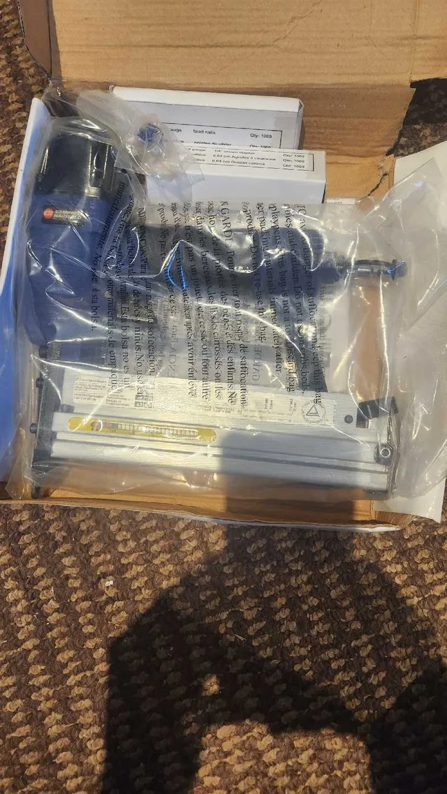 2-in-1 Brad Nailer/Stapler Kit - offers welcome image indicator(2)