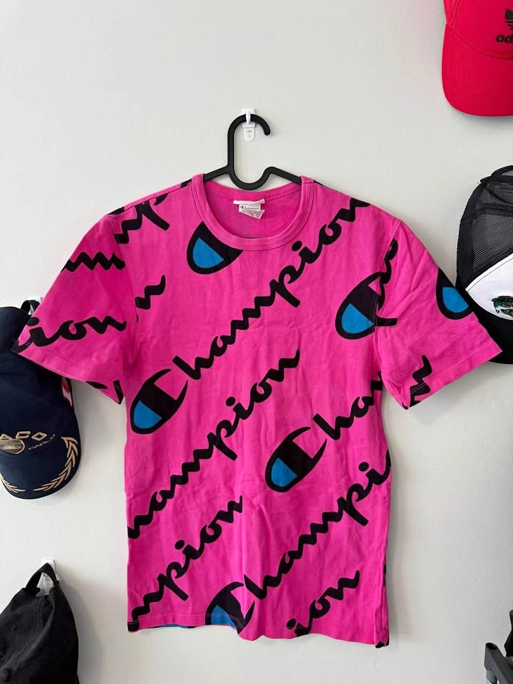 Champion T Shirt Small Size