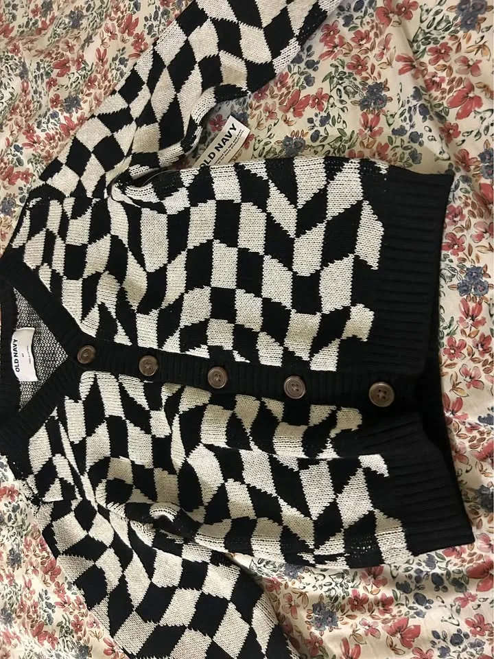 Brand New Toddler 4T button up sweater $14 pickup only