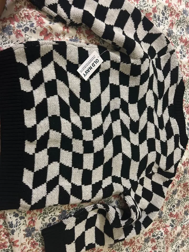 Brand New Toddler 4T button up sweater $14 pickup only image indicator(2)