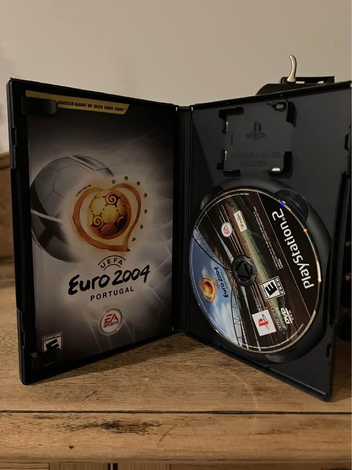UEFA Euro 2004: Portugal PlayStation 2 - photo 2