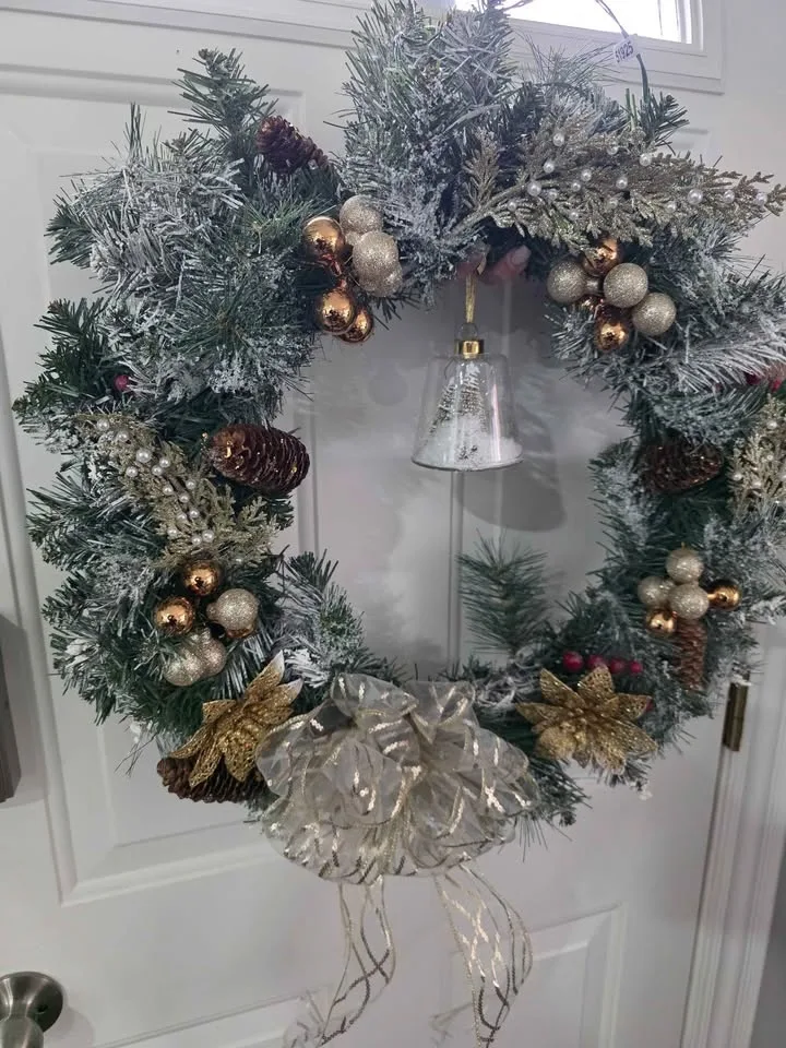 Pine wreath image indicator(6)