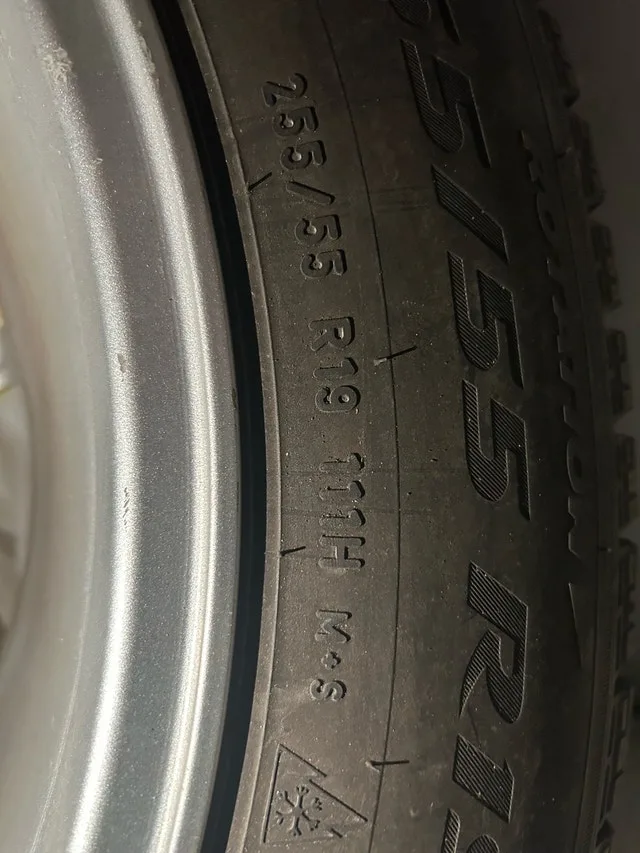 $1400 - Winter snow Pirelli Tires for Audi Q7 with RIMS image indicator(2)
