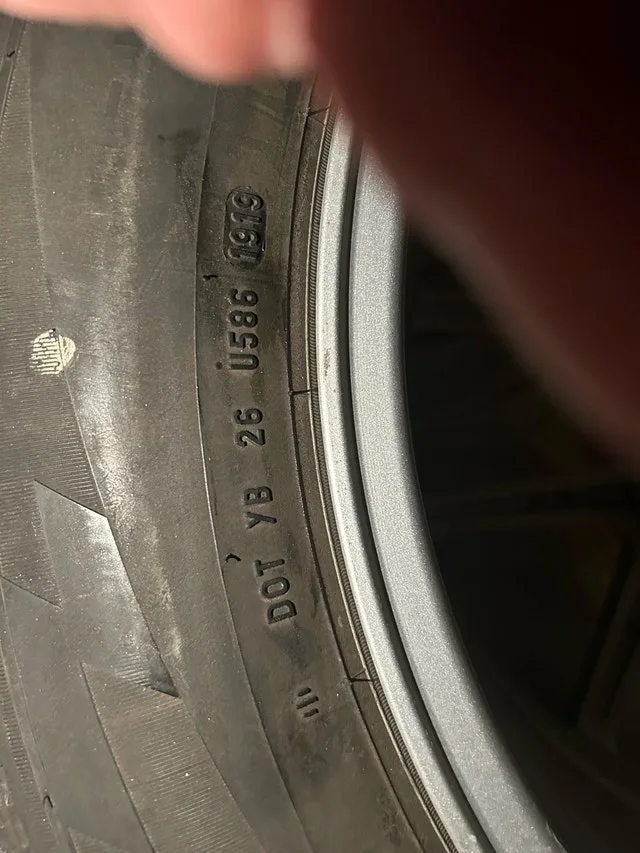 $1400 - Winter snow Pirelli Tires for Audi Q7 with RIMS image indicator(4)
