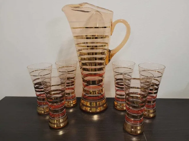 1960 glass pitcher and 6 glasses