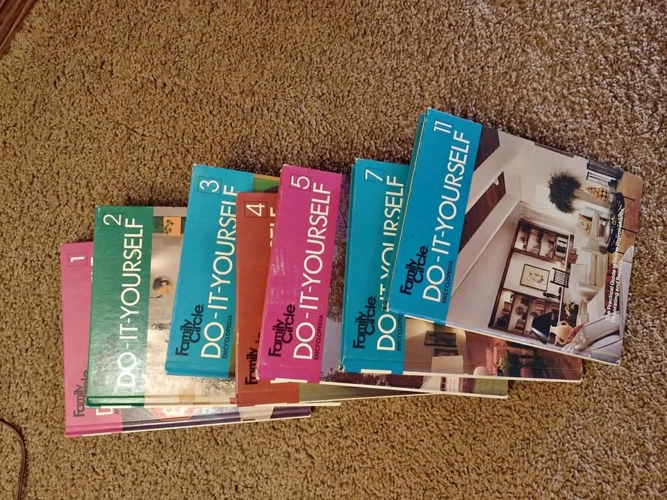 Set of do-it-yourself vintage books