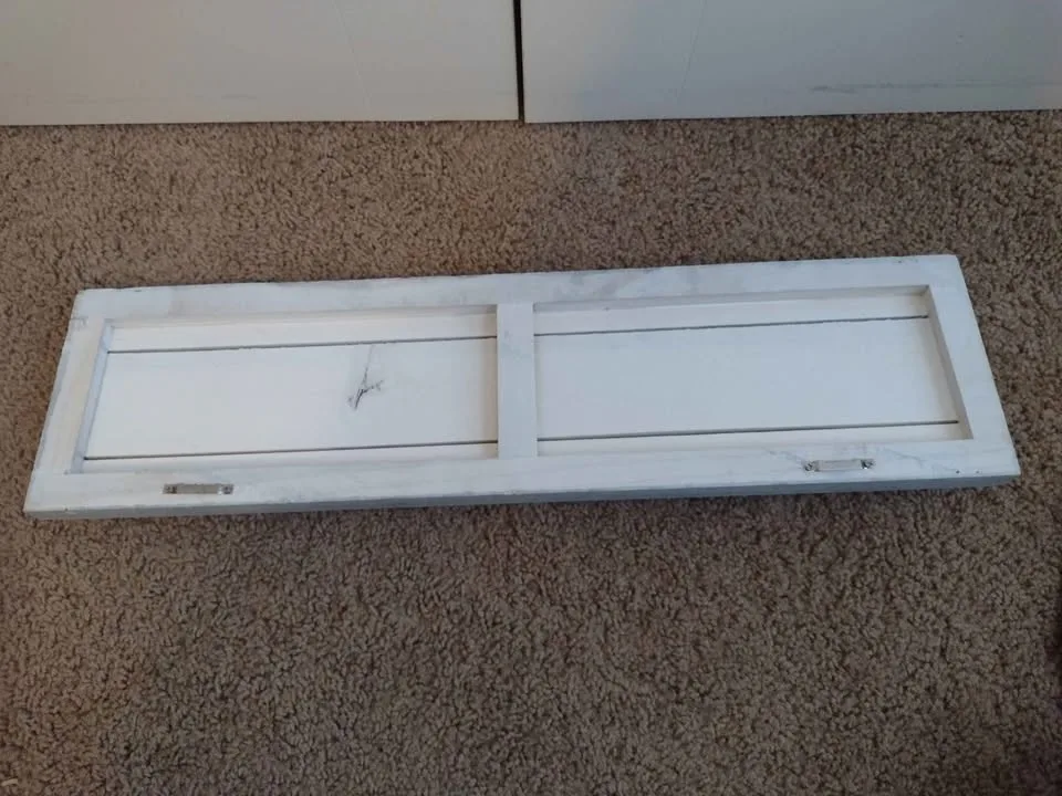 Family memories picture frame hanger image indicator(2)