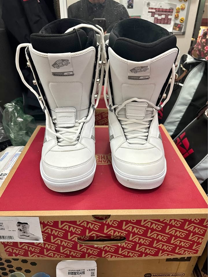 Vans Invado OG Snowboard Boots 2026 - Men 10.5