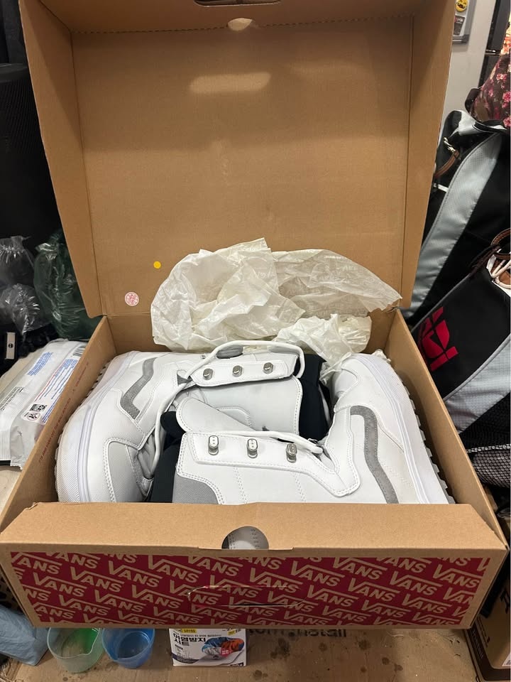 Vans Invado OG Snowboard Boots 2026 - Men 10.5 - photo 2