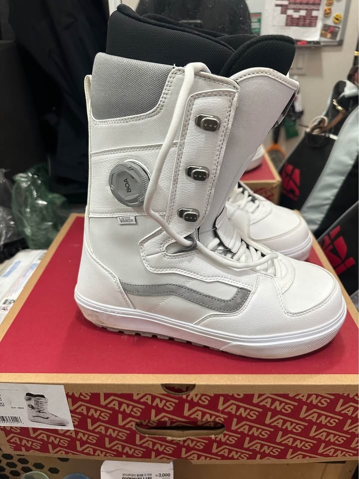 Vans Invado OG Snowboard Boots 2026 - Men 10.5 - photo 3