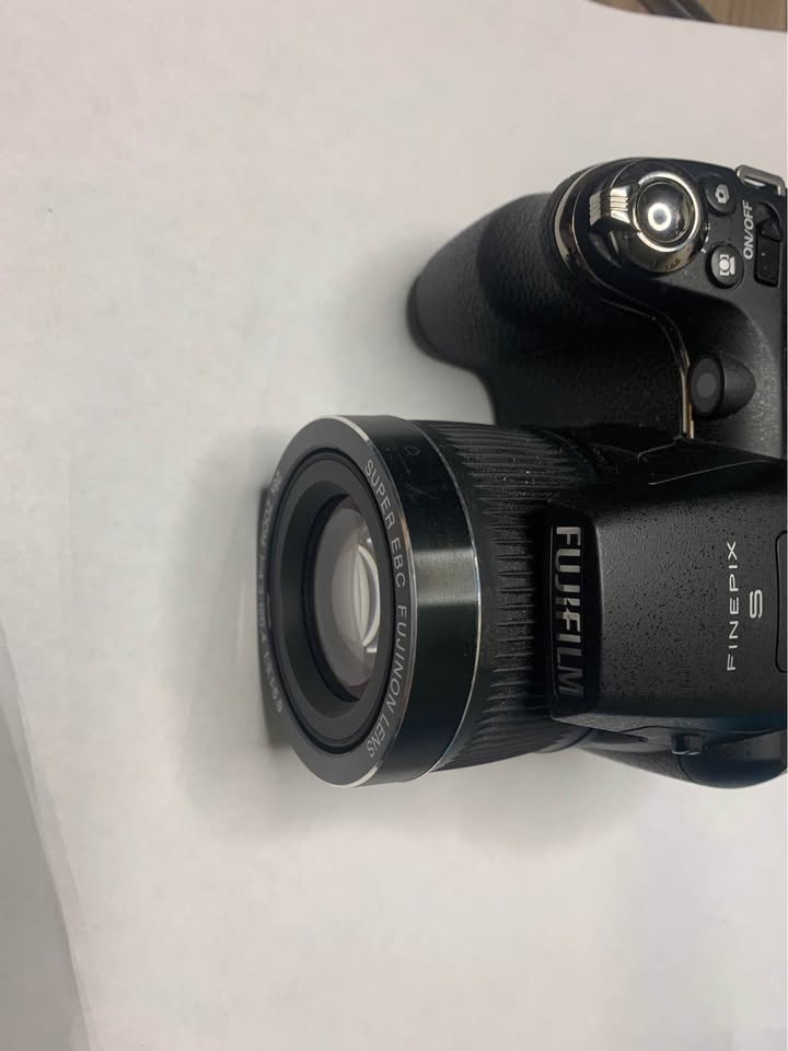 Fujifilm FinePix S3400 - photo 3