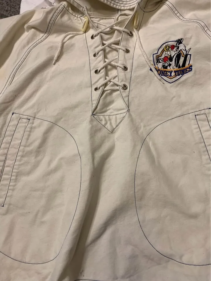 Looney Tunes jacket image indicator(3)