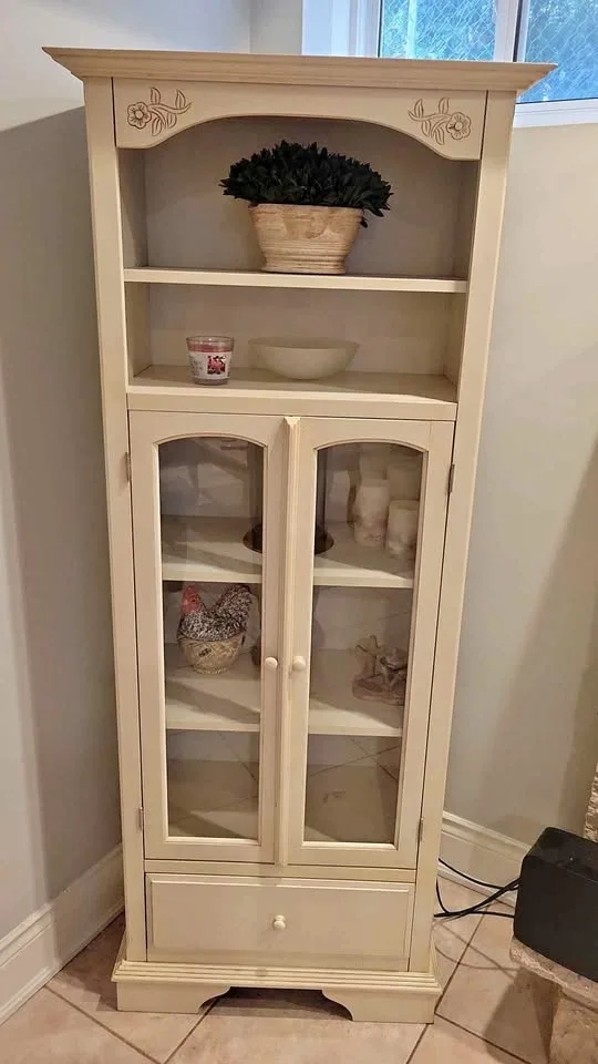 Beautiful Display Unit