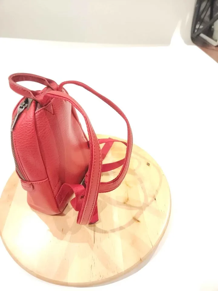 Matt & Nat July Mini vegan backpack in red image indicator(2)