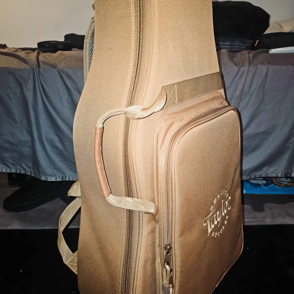 Taylor 114ce acoustic-electric guitar image indicator(2)