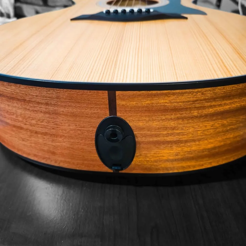 Taylor 114ce acoustic-electric guitar image indicator(8)