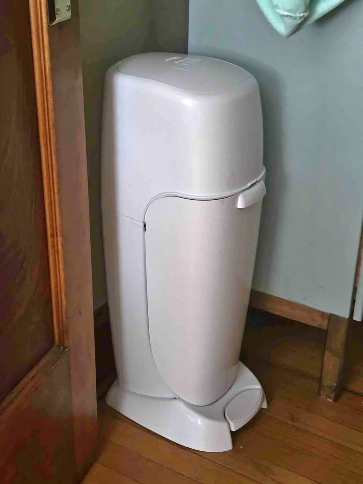 2 Diaper Pail
