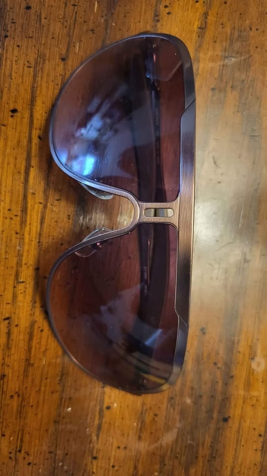 DKNY Sunglasses - photo 3