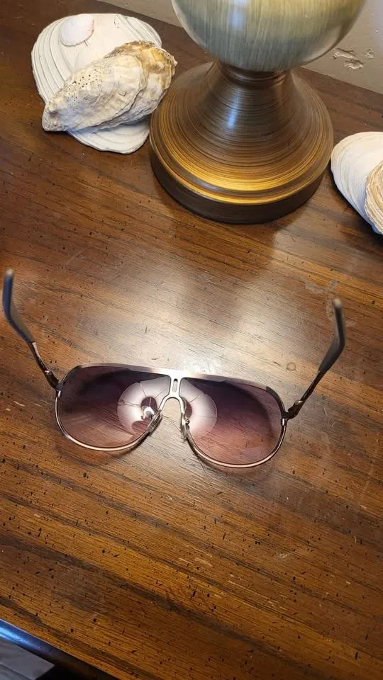 DKNY Sunglasses image indicator(4)