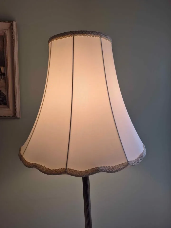 Tall brass lamp image indicator(4)