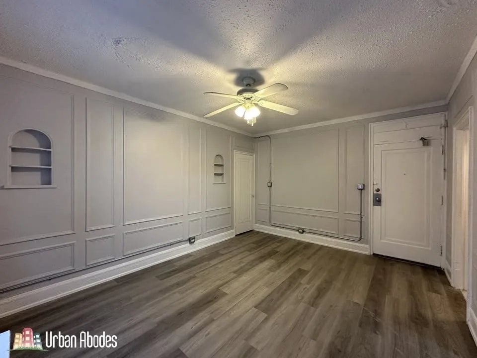 1 Bed 1 Bath Apartment image indicator(9)