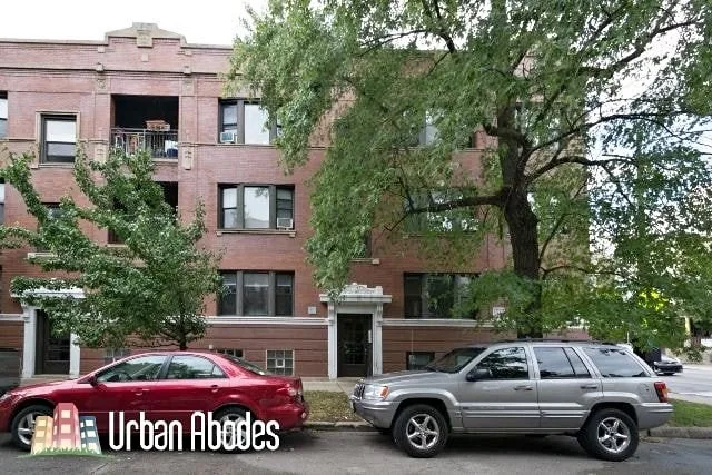 2 Beds 1 Bath Apartment