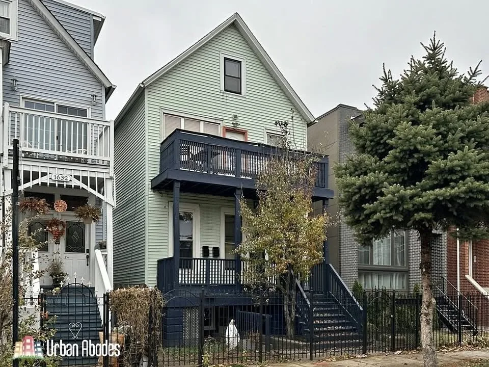 2 Beds 2 Baths Apartment